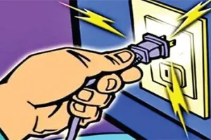 पीड़ित पक्ष: एसडीएम हो गिरफ्तार, विद्युत विभाग: क्लेम ले लो