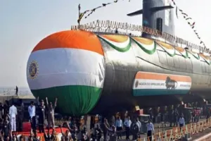 नौसेना ने स्कॉर्पीन क्लास की चौथी सबमरीन आईएनएस वेला की लॉन्च 