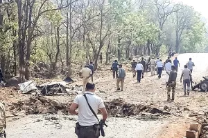 नक्सलियों का फन कुचलना जरुरी