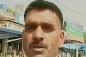 तेज बहादुर पर आचार संहिता तोड़ने का मामला दर्ज