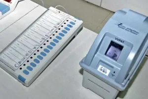 फोनी चक्रवात: दो जिलों की ईवीएम सुरक्षित स्थानों पर भेजी जाएंगी