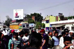 हरियाणा: तेज रफ्तार ट्रक ने कुचला बाईक, बच्ची समेत तीन की मौत