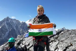 22 मई को मनीषा ने माउंट एवरेस्ट पर तिरंगा फहराया था