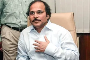 राजनीति ही नहीं विधायी संस्थाओं में भी गिर रहा भाषा का स्तर चिंतनीय