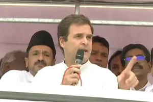 केरल दौरा: राहुल ने दूसरे दिन वायनाड में रोड शो किया, कहा- मोदी ने झूठ और नफरत से चुनाव जीता