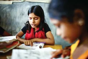 शिक्षा का अर्थ केवल किताबी ज्ञान से नहीं है