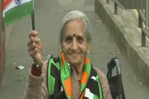 87 वर्षीय महिला ने भी बढ़ाया टीम इंडिया का उत्साह