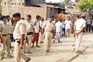 मॉब लिंचिंग : चोरी के आरोप में 3 लोगों की पीट-पीटकर हत्या