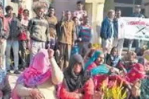 ‘दो माह से नहीं मिला वेतन’