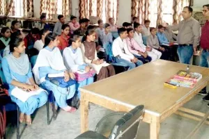 एनटीएससी परीक्षा के लिए तैयार हो रहे स्टूडेंट