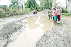 खनन जोन क्षेत्र जठलाना की सड़कें बदहाल