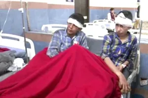 कश्मीर: राजौरी में तीर्थस्थल जा रही मिनी बस खाई में गिरी; 7 लोगों की मौत, 25 जख्मी