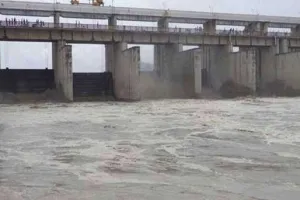 दिल्ली में यमुना खतरे के निशान को किया पार
