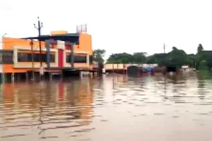 मौसम: पश्चिमी मध्य प्रदेश, उत्तराखंड और उत्तर प्रदेश समेत 13 राज्यों में दो दिन भारी बारिश का अलर्ट