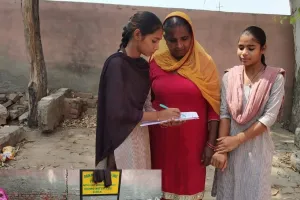 गोबर की लकड़ी बचाएगी सैकड़ों वृक्ष