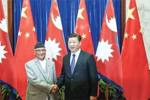 भारत का विकल्प बनने की फिराक में चीन