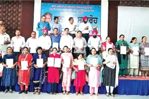 मलोट के सरकारी कन्या स्कूल के 29 अध्यापक सम्मानित