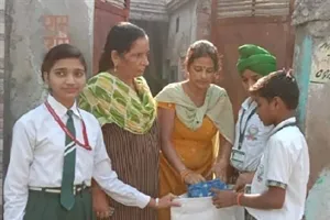 बठिंडा : प्लास्टिक मुक्त अभियान से जुड़े स्कूली विद्यार्थी