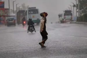 राजस्थान में मौसम ने बदला रंग, तेज बारिश के साथ गिरे ओले