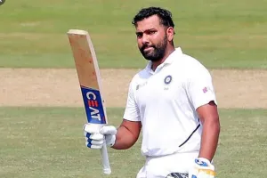 उपलब्धि: रोहित टेस्ट और वनडे में दोहरा शतक लगाने वाले तीसरे भारतीय, सीरीज में अब तक 19 छक्के लगाए