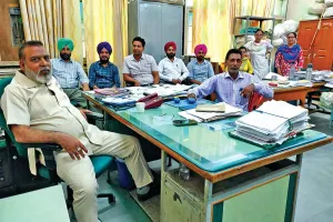 बठिंडा : कर्मचारियों की कलमछोड़ हड़ताल जारी, कामकाज ठप्प