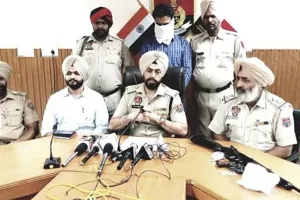 हेरोइन सहित कार सवार युवक गिरफ्तार