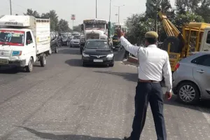 डेढ़ लाख चालकों पर 4.58 करोड़ बकाया, अब सड़क पर निकलते ही पुलिस को मिलेगा सिग्नल