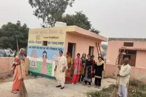हसनपुर गाँव में चलाया स्वच्छता अभियान