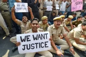 दिल्ली में वकीलों की हड़ताल खत्म, कल से लौटेंगे काम पर
