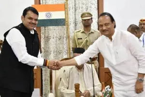 महाराष्ट्र में BJP-NCP सरकार,  देवेंद्र फडणवीस ने दोबारा मुख्यमंत्री पद की शपथ ली