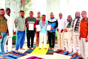 मलोट : डॉ. रमेश ने दौड़ मुकाबलों में जीते एक गोल्ड व दो सिल्वर मैडल