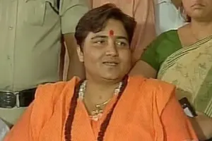 विवादित बयान पर लोकसभा में प्रज्ञा ने दी सफाई, कहा किसी को ठेस पहुंची तो मांगती हूं माफी