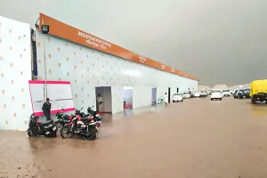 पीएम मोदी के सभास्थल और टेंट सिटी में भरा पानी, उद्घाटन से पहले बढ़ी दिक्कत