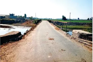 फिरोजपुर : बिना रेलिंग वाले तंग पुल दे रहे हादसों को निमंत्रण