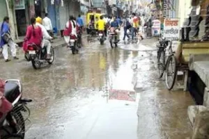 शहर में सीवरेज व्यवस्था ठप्प, गंदा पानी बना जी का जंजाल