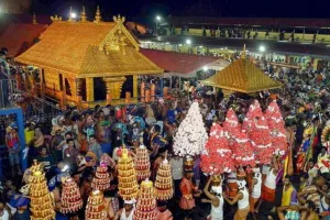 सबरीमाला मंदिर में महिलाओं के प्रवेश का मामला: सबरीमाला मामले में SC का बड़ा फैसला, बड़ी बेंच को सौंपा केस