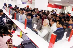 औचक निरीक्षण के दौरान एक्शन मोड दिखे सीएम खट्टर