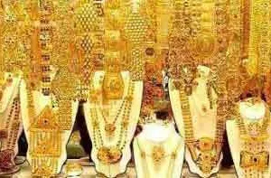 सोना 50 रुपये चमका, चाँदी 380 रुपये टूटी