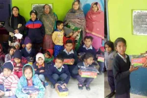 Humanity: ब्लॉक बजीदा जाटान के सेवादार ठंड से ठिठुर रहे बच्चों का बने सहारा