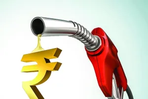 Petrol Price : दिल्ली में 75 रुपए के नीचे आया पेट्रोल का दाम