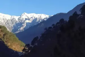 उत्तर भारत में कड़ाके की ठंड का दौर जारी