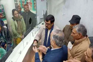 विधायक ने कुलपति को माला पहनाकर किया अमृत योजना में फर्जीवाड़े का पर्दाफाश