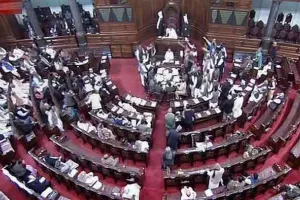 कोरोना के चलते संसद सत्र स्थगित करने की मांग