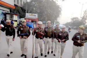 राजधानी के सभी संवेदनशील इलाकों में पुलिस ने मार्च निकाला