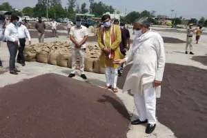 किसान फसल का एक-दो फीसदी हिस्सा दान करें : कृषि मंत्री