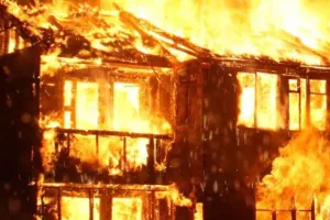 फैक्ट्री के क्वाटर में फटा सिलेंडर, धमाके में महिला के उड़े चिथड़े