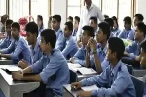 निजी स्कूल केवल लेंगे ट्यूशन फीस