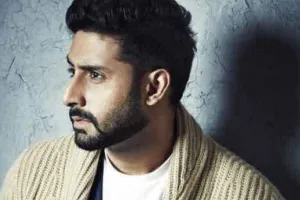 बॉलीवुड में 20 साल पूरे करने जा रहे हैं अभिषेक