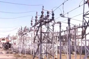 पोल बनाने वाली फैक्ट्री पर पन्द्रह लाख से अधिक का जुर्माना