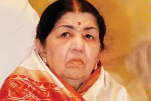 लता ने लोगों से सुरक्षा का ख्याल रखने की अपील की
